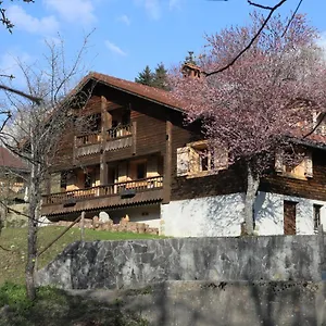 https://sous-les-ecotagnes.hotels-rhonealpes.com